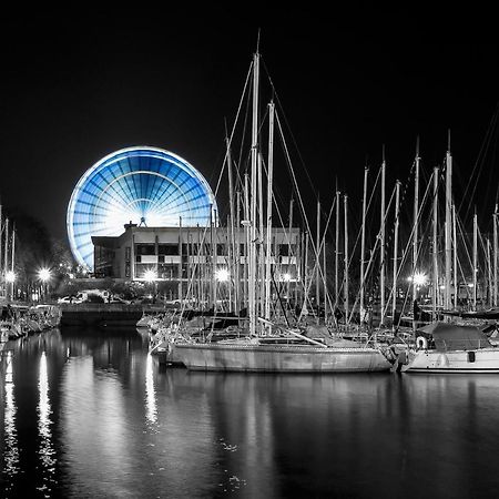 Le Grand Bleu - 3 Min Gare - Stationnement Facile - Fibre Internet - 4 Televisions - Lave Vaisselle Apartment Lorient Exterior foto