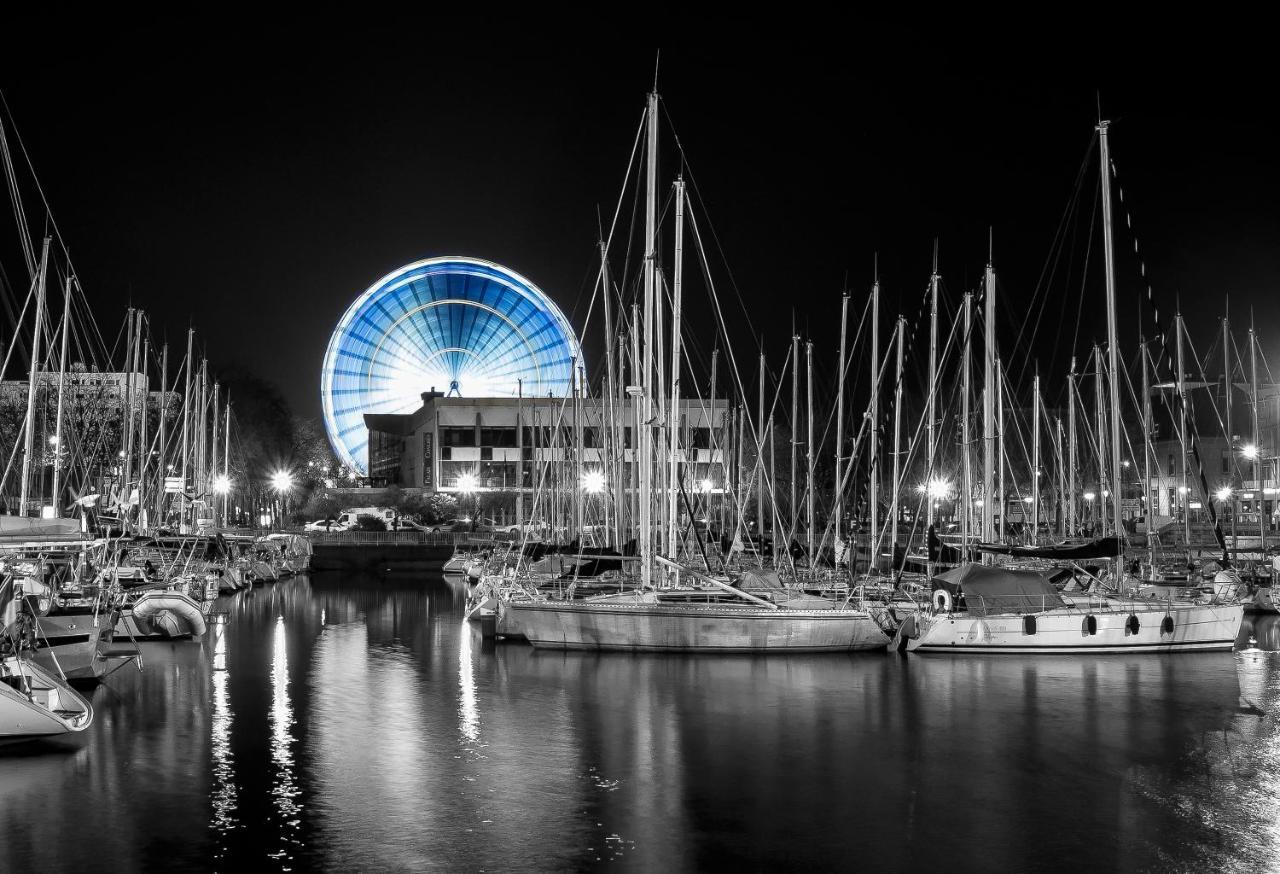 Le Grand Bleu - 3 Min Gare - Stationnement Facile - Fibre Internet - 4 Televisions - Lave Vaisselle Apartment Lorient Exterior foto